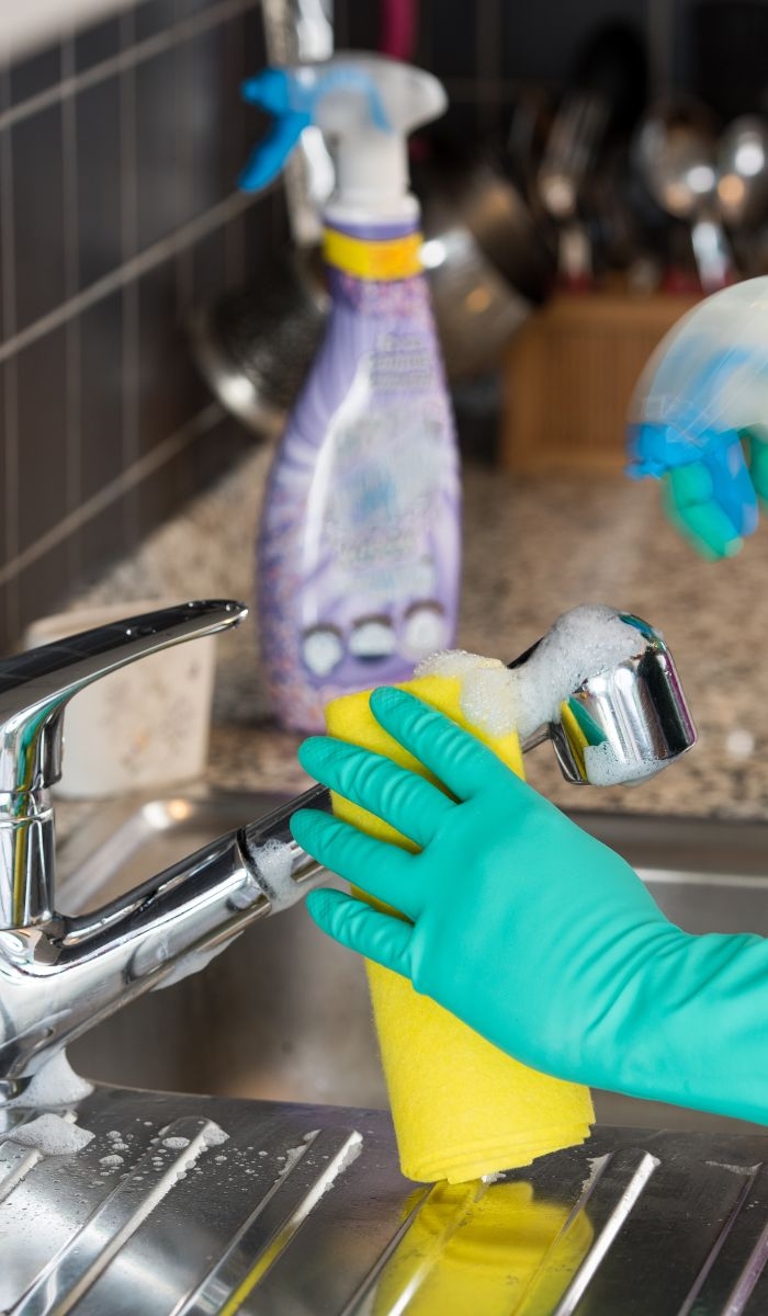 Can after builders cleaning be done on weekends or evenings?